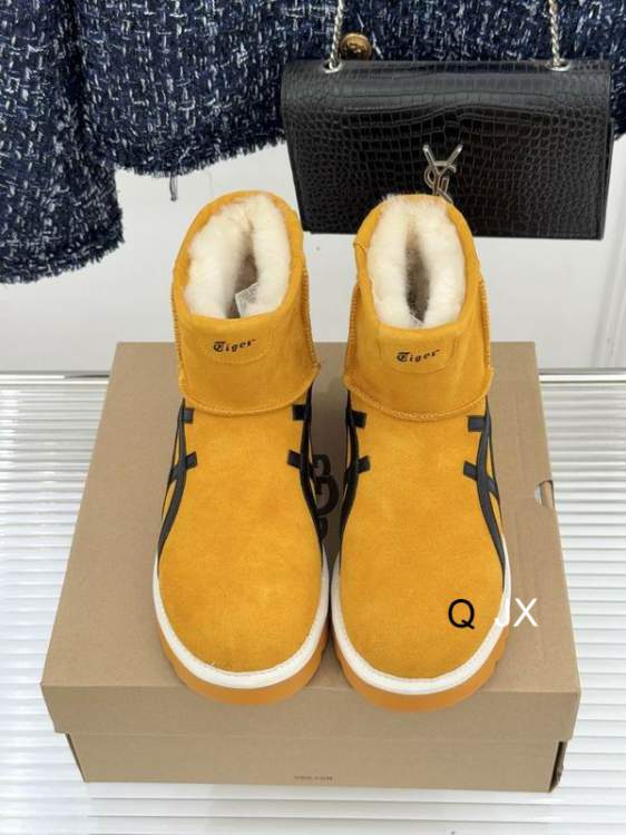 Picture of UGG Shoes _SKUUGGsz35-40JX120119700